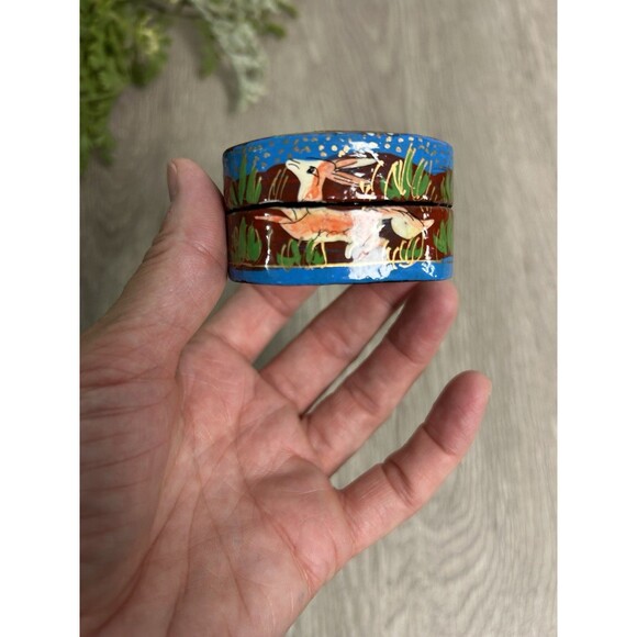 Vintage Paper Mache Black Lacquer Box Hand Painted Deer Trinket Jewelry Stash - Picture 3 of 10